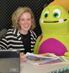 Theresa Eickhoff mit Kruschel im Studio